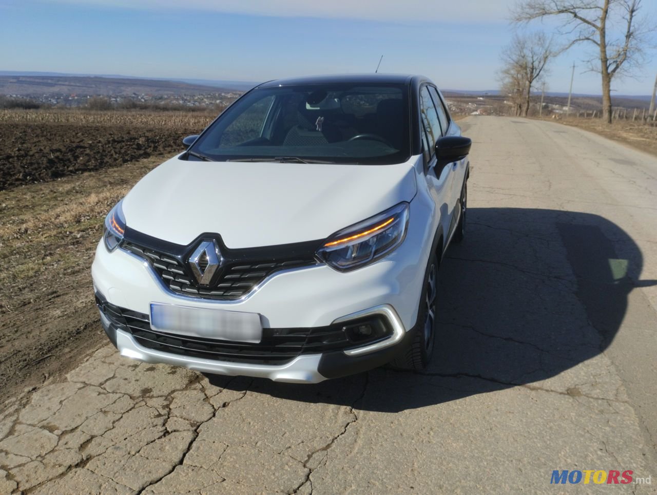 2019' Renault Captur photo #2