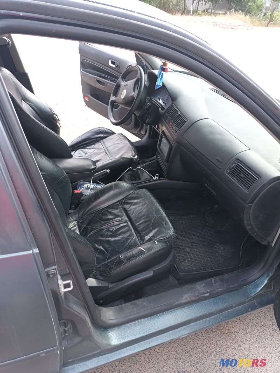 1999' Volkswagen Golf photo #4