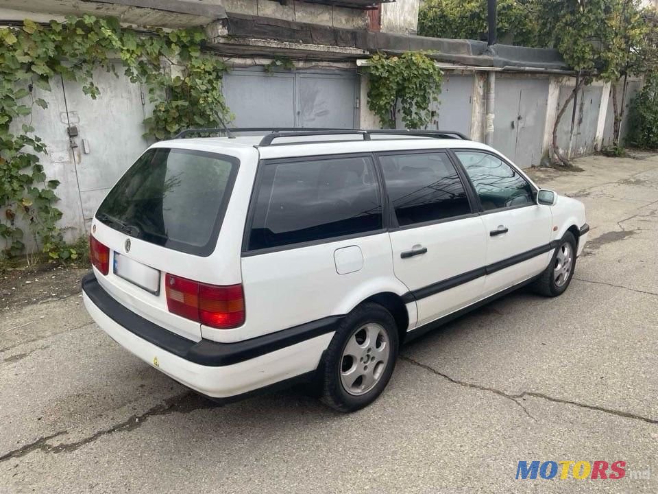1994' Volkswagen Passat photo #6