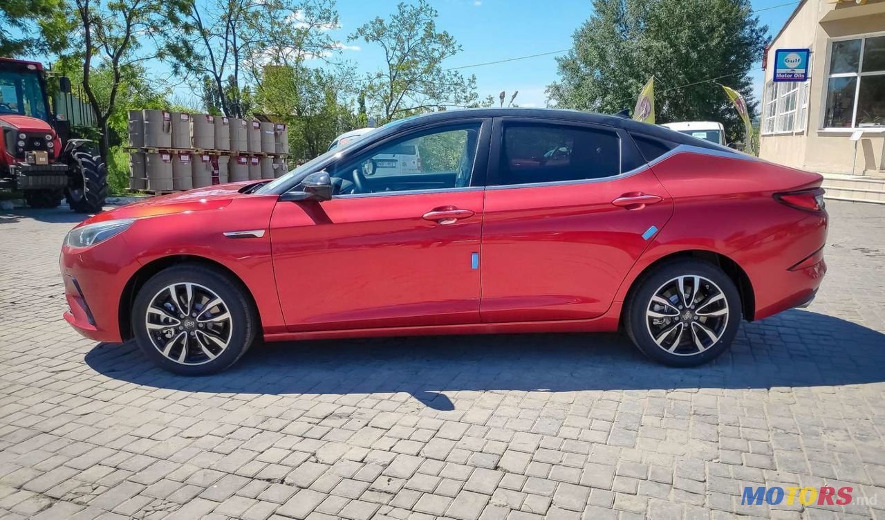 2021' JAC J7 photo #2