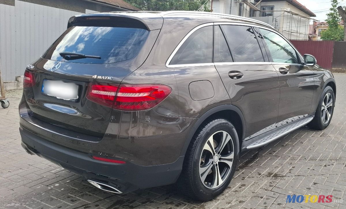 2016' Mercedes-Benz GLC photo #3