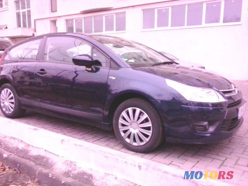 2010' Citroen C4 photo #2