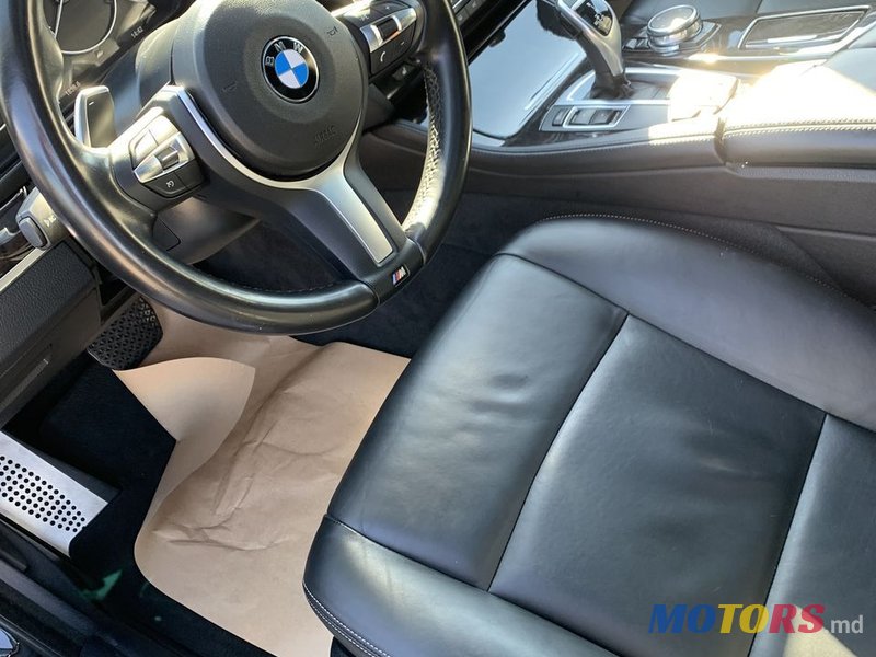 2015' BMW 5 Series photo #3