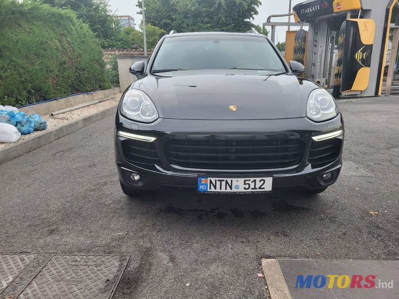 2016' Porsche Cayenne photo #1