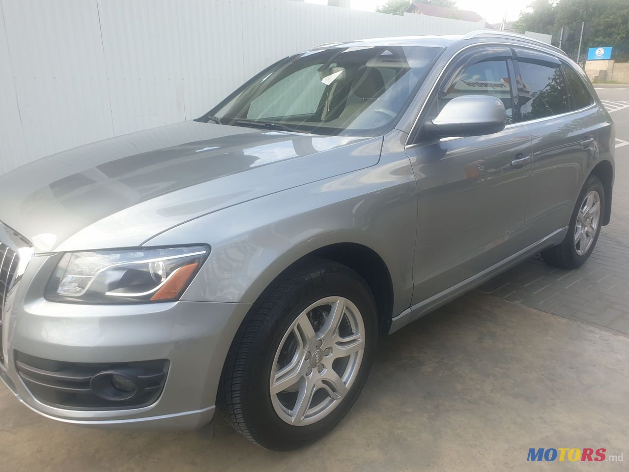 2011' Audi Q5 photo #1