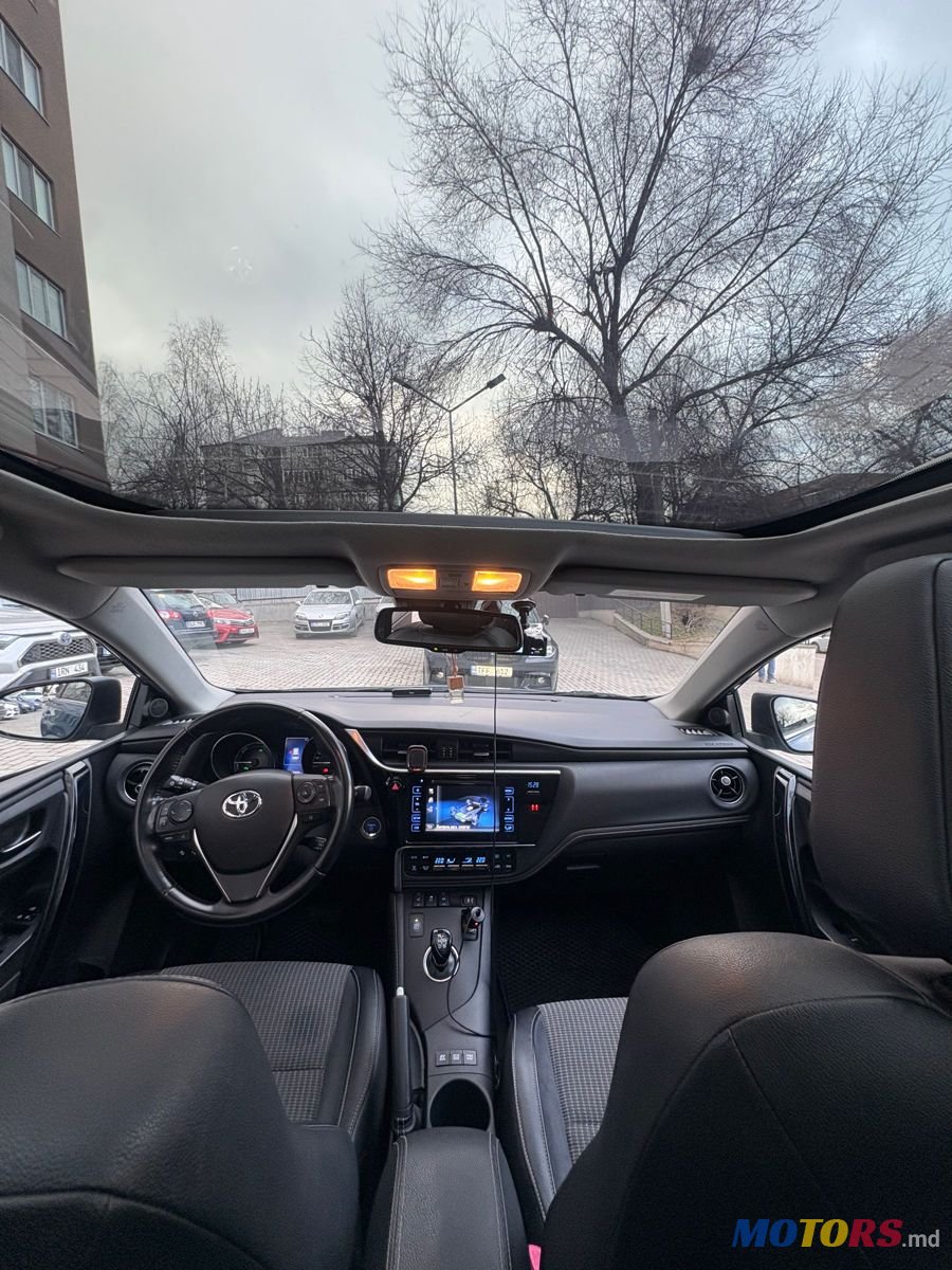 2015' Toyota Auris photo #6