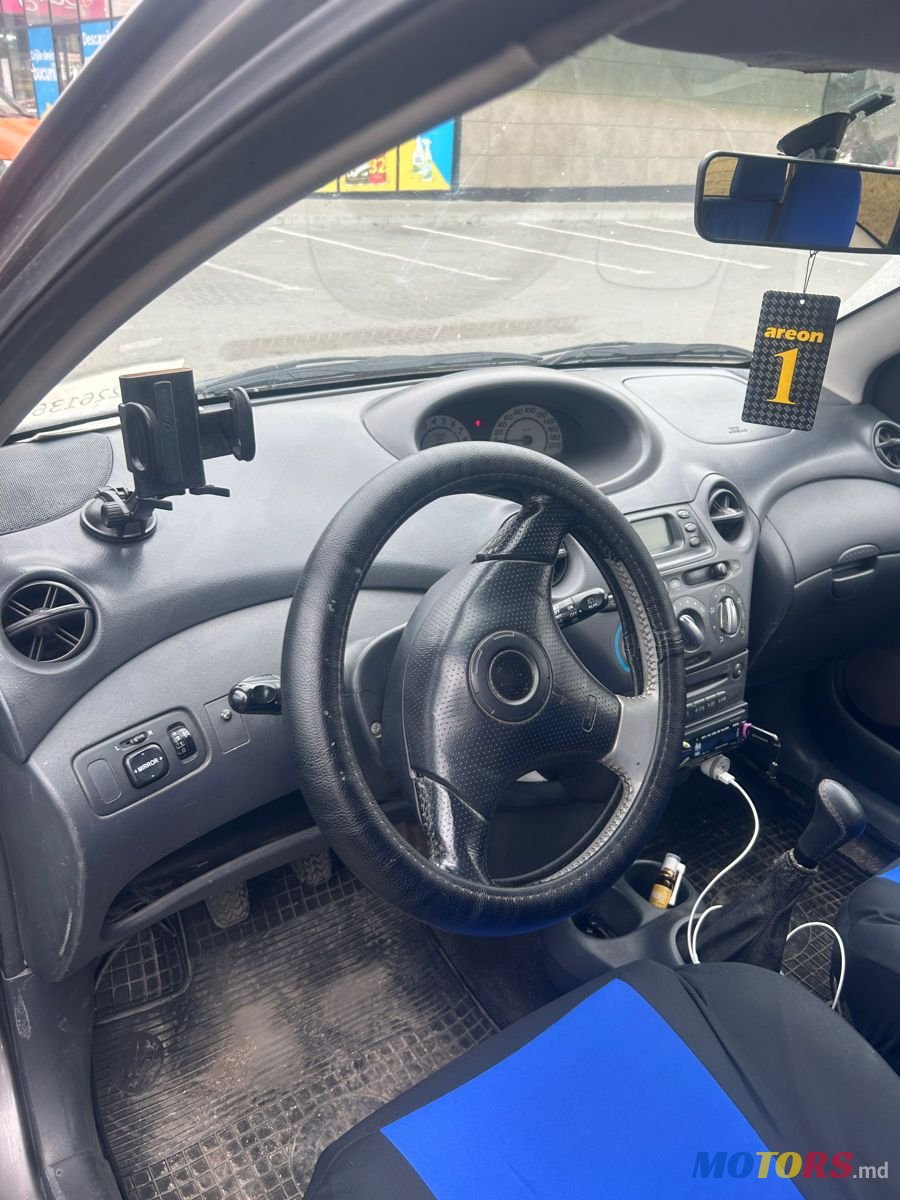 2000' Toyota Yaris photo #6