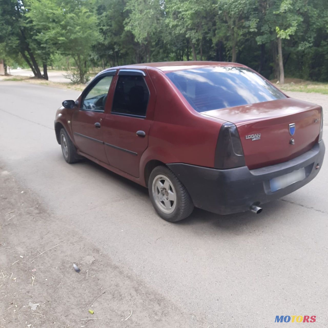 2008' Dacia Logan photo #2