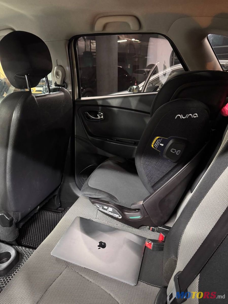 2016' Renault Captur photo #6