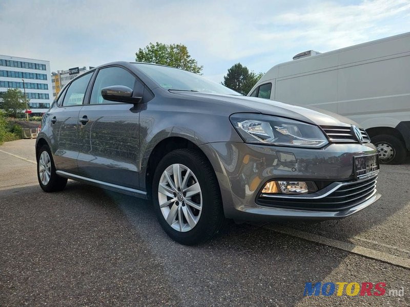 2014' Volkswagen Polo photo #3