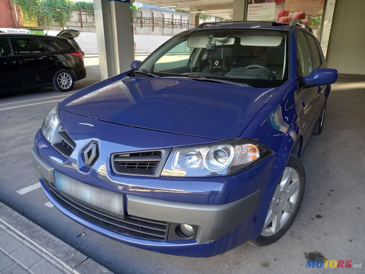 2008' Renault Megane photo #6