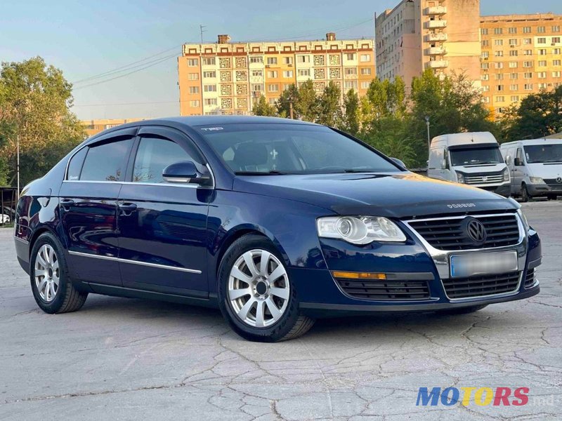 2007' Volkswagen Passat photo #3