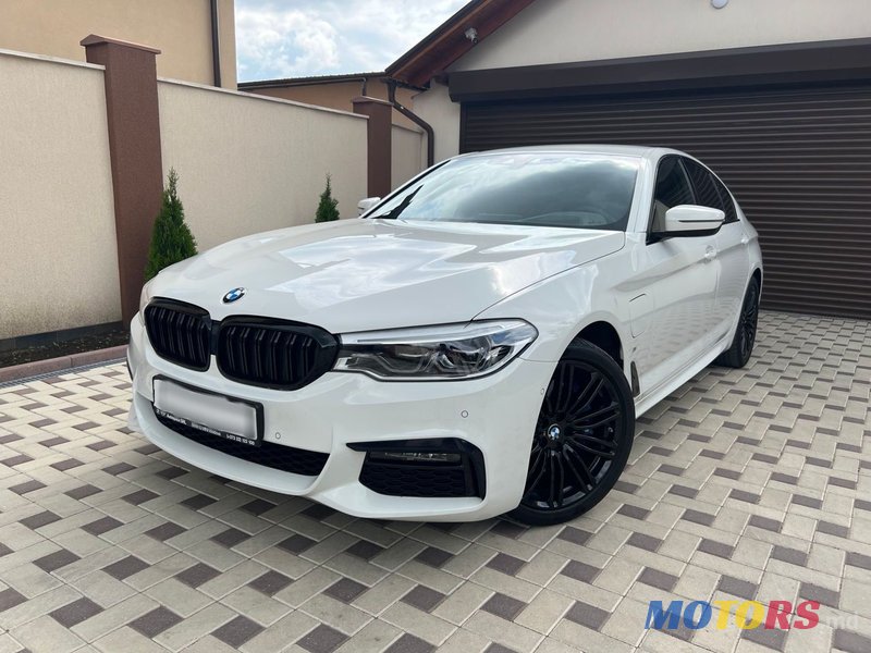 2020' BMW 5 Series photo #1