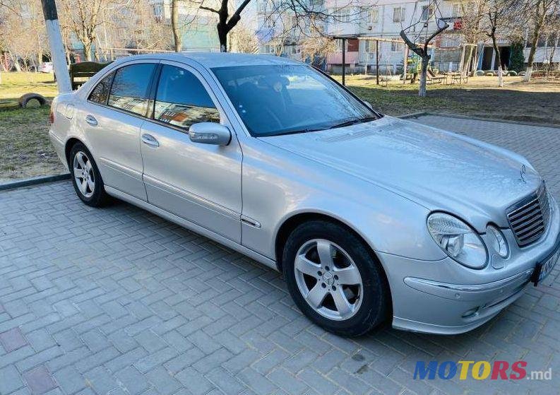 2004' Mercedes-Benz E photo #1