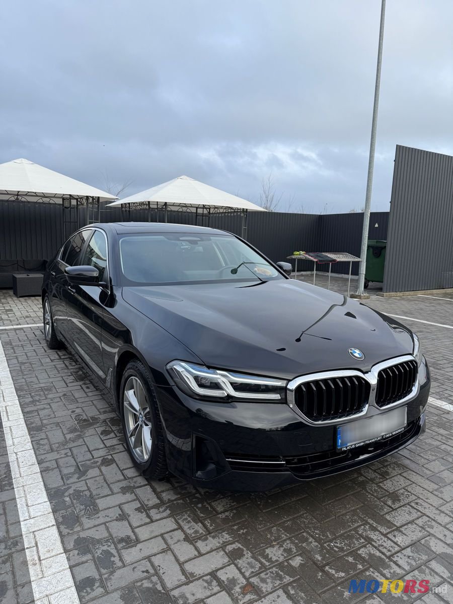 2020' BMW 5 Series photo #2