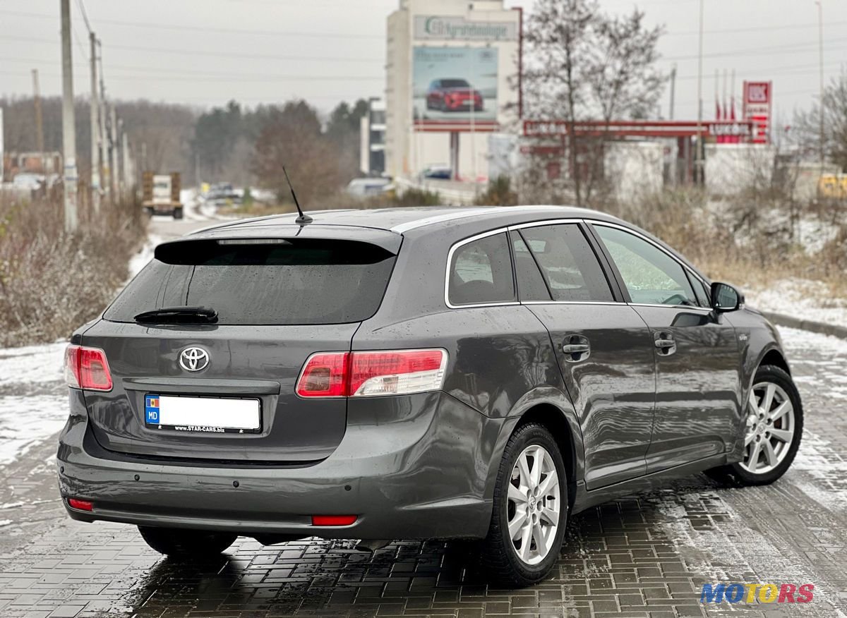 2009' Toyota Avensis photo #6