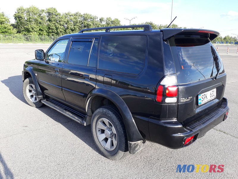 2007' Mitsubishi Pajero Sport photo #1