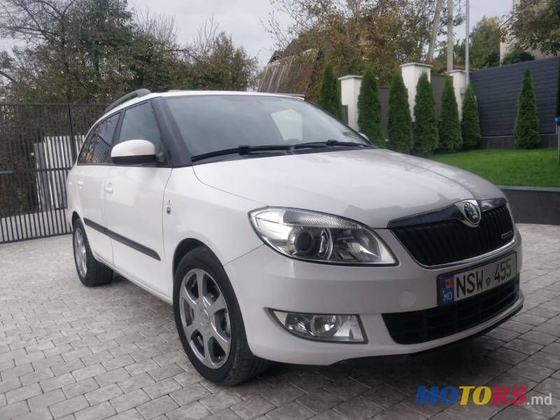2011' Skoda Fabia photo #1
