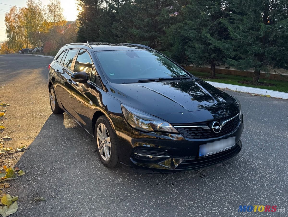 2021' Opel Astra photo #2