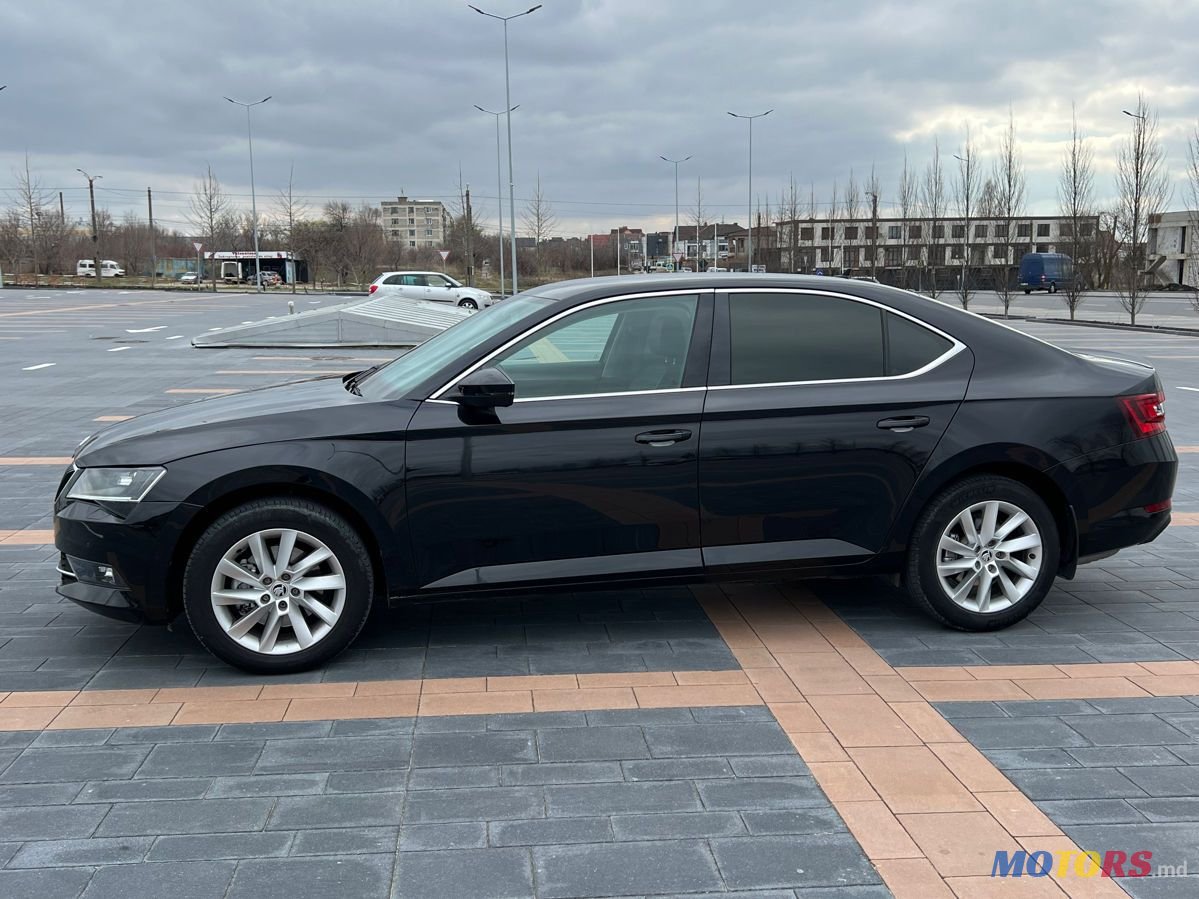 2017' Skoda Superb photo #2