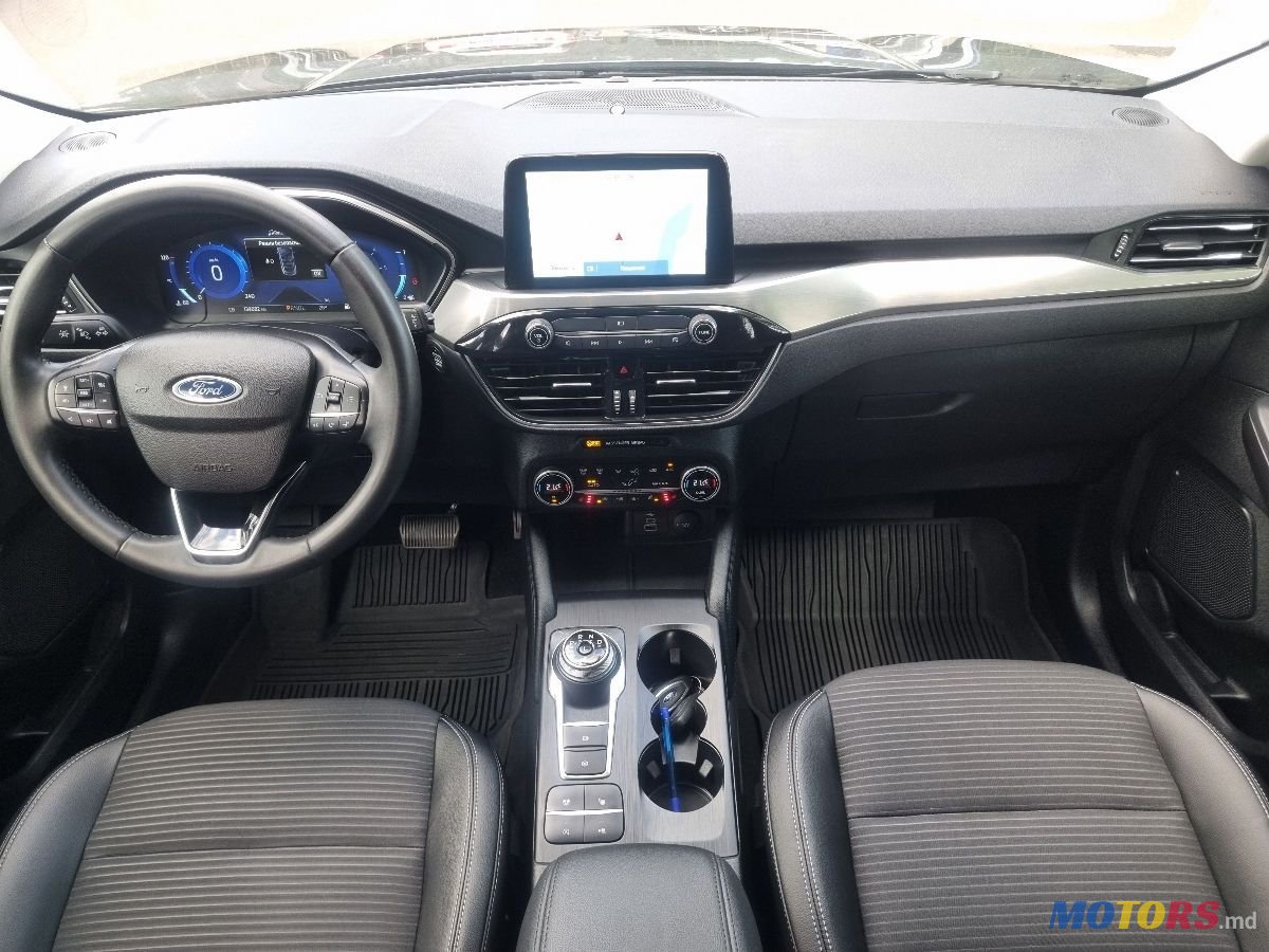 2022' Ford Kuga photo #5