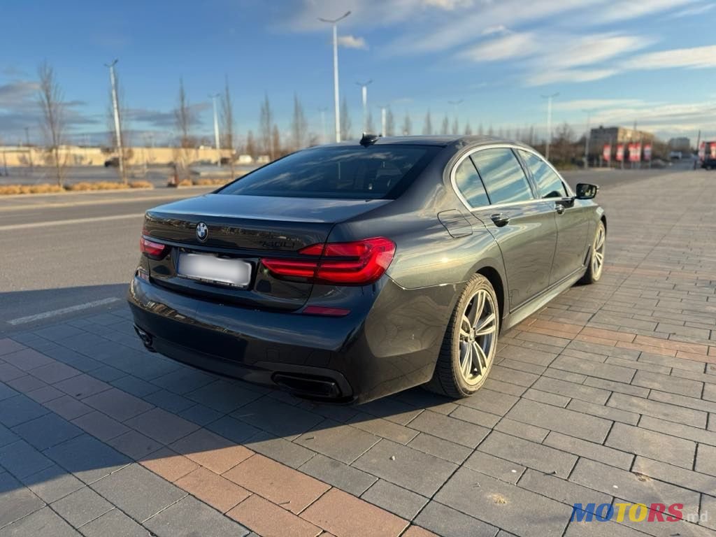 2017' BMW 7 Series photo #6