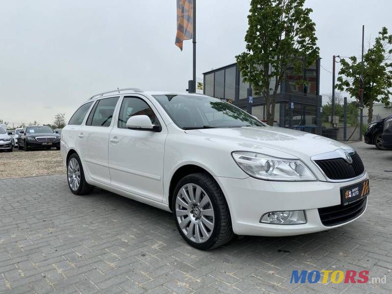 2012' Skoda Octavia photo #2