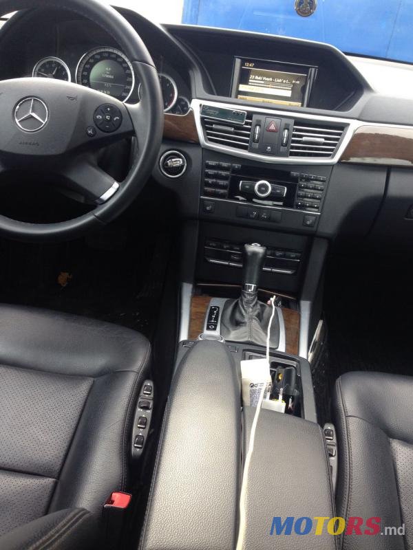 2010' Mercedes-Benz E-Class photo #4