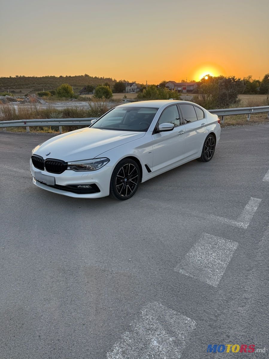 2017' BMW 5 Series photo #1