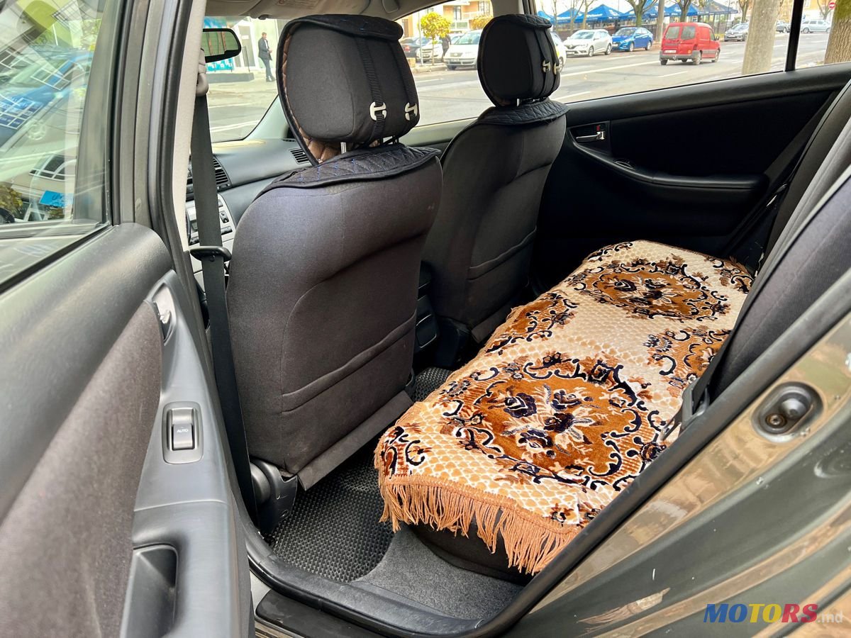 2005' Toyota Corolla photo #5