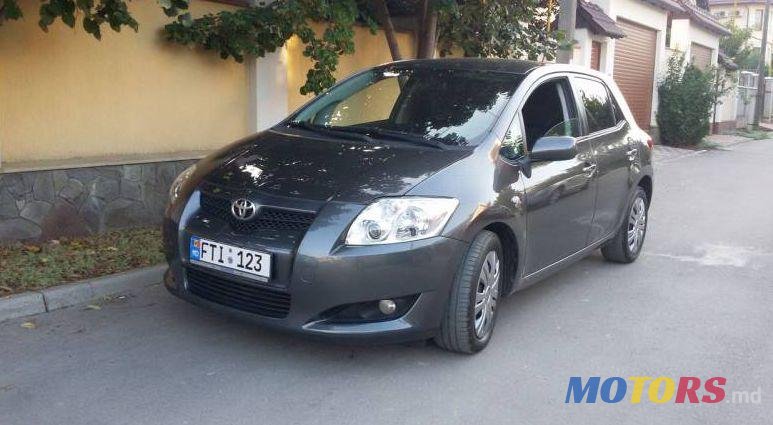 2008' Toyota Auris photo #1