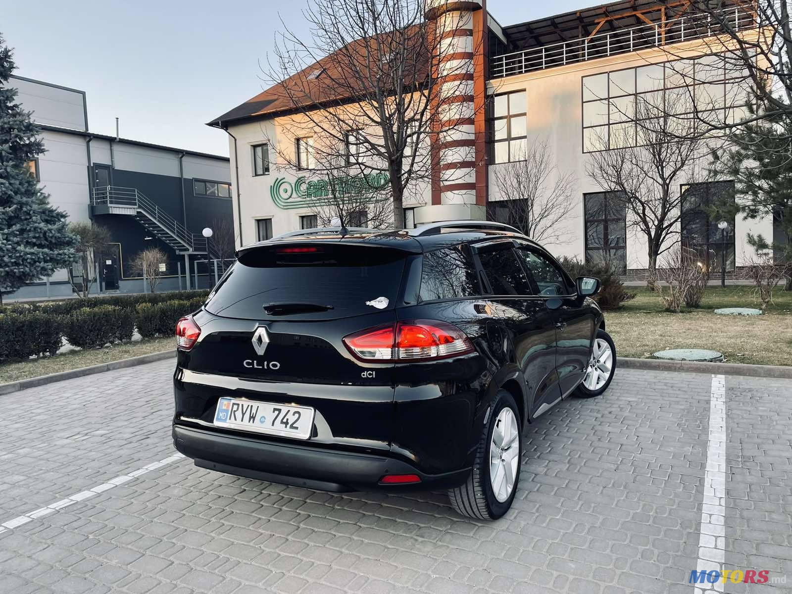 2014' Renault Clio photo #5