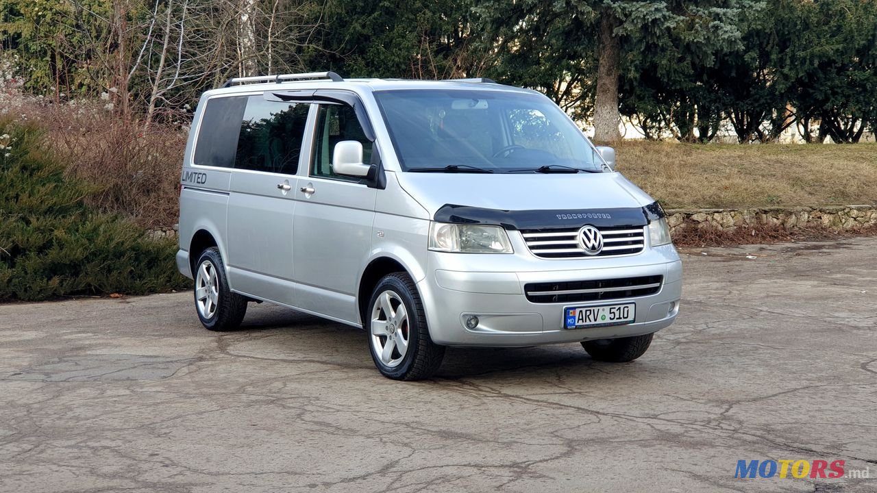 2005' Volkswagen Transporter photo #2