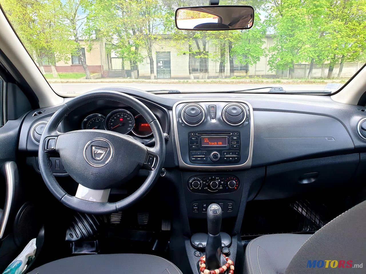 2014' Dacia Sandero photo #6