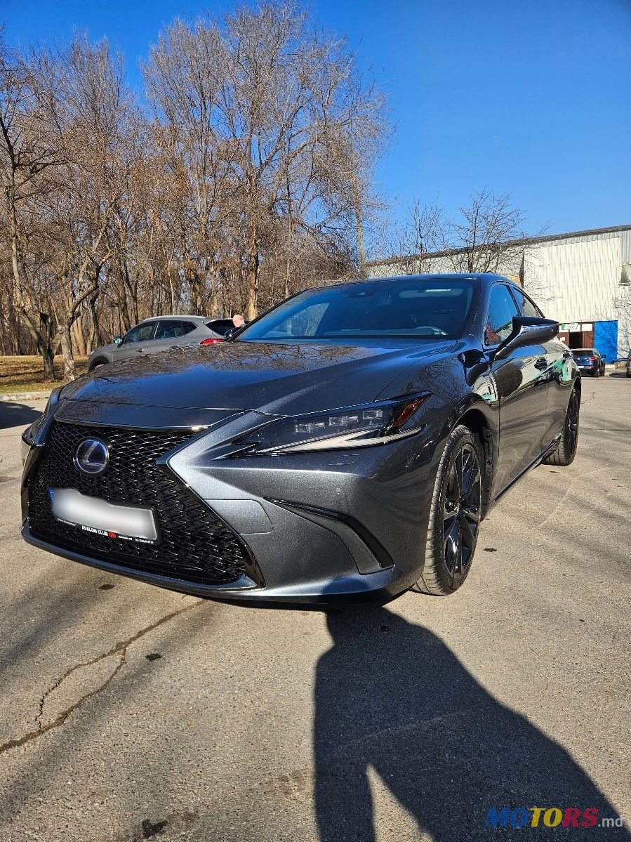2022' Lexus Es Series photo #2