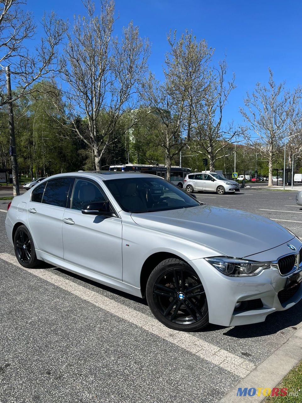 2017' BMW 3 Series photo #1