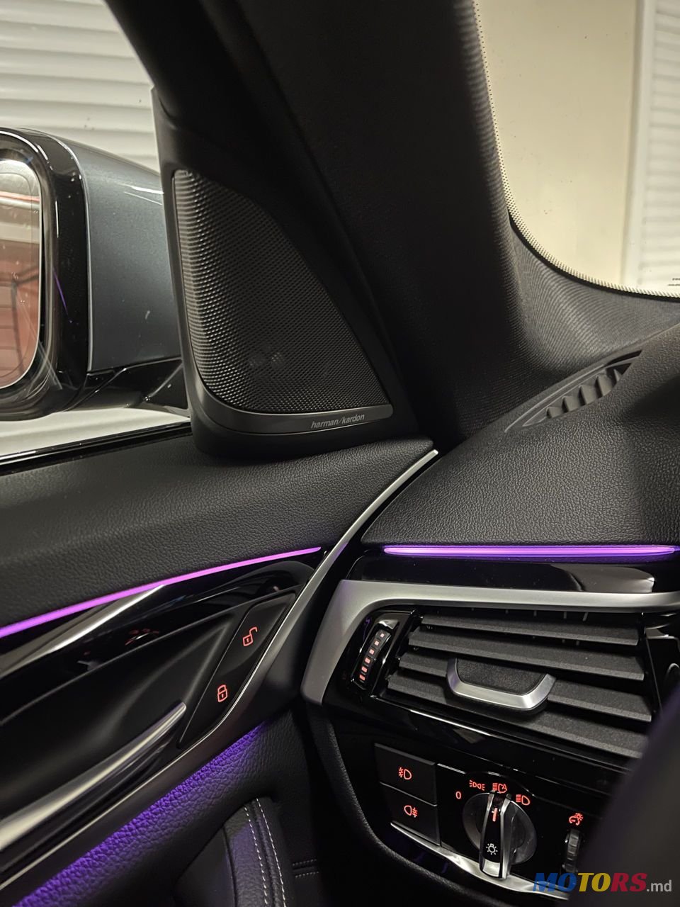 2019' BMW 5 Series photo #6