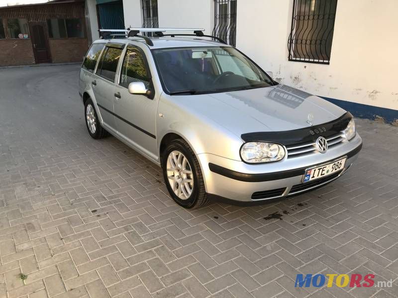 2005' Volkswagen Golf photo #2