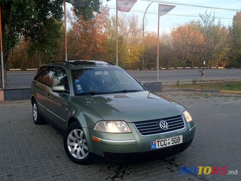 2003' Volkswagen Passat photo #6