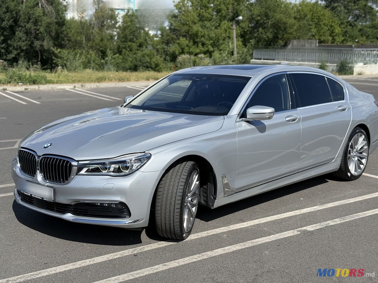 2016' BMW 7 Series photo #2