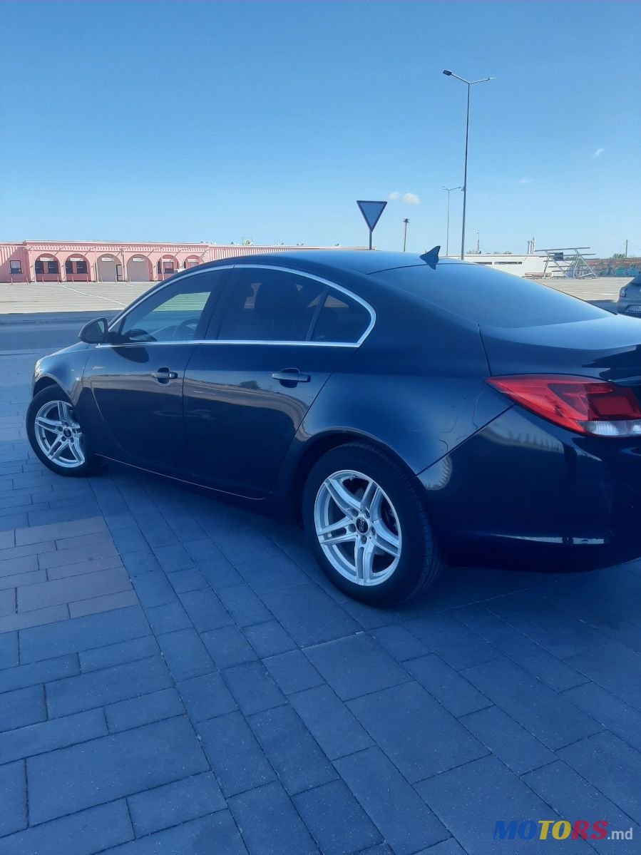 2011' Opel Insignia photo #2