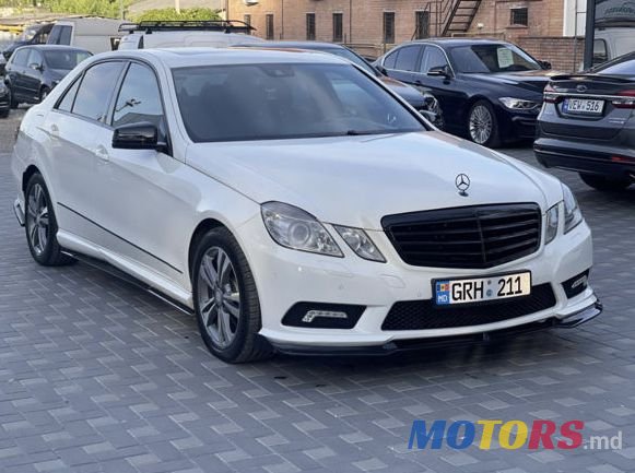 2012' Mercedes-Benz E Класс photo #1