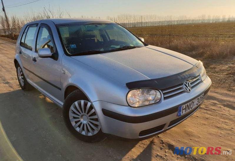 2001' Volkswagen Golf photo #1