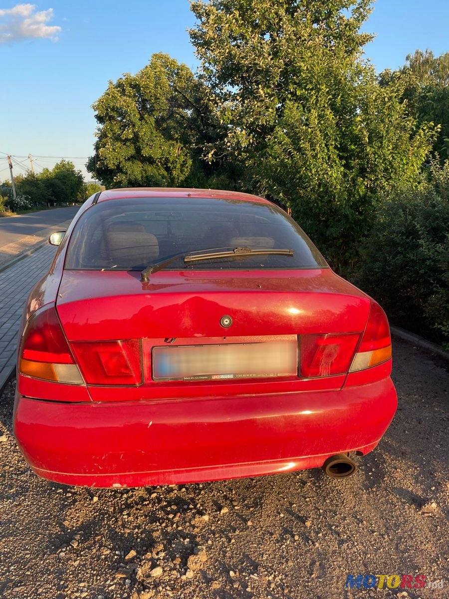 1996' Mitsubishi Carisma photo #1