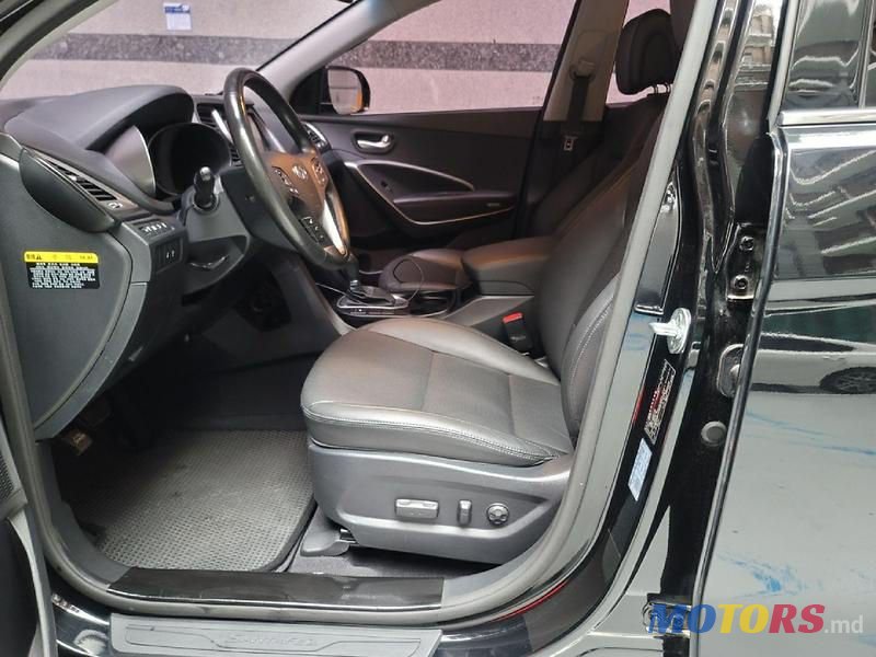 2015' Hyundai Santa Fe photo #5