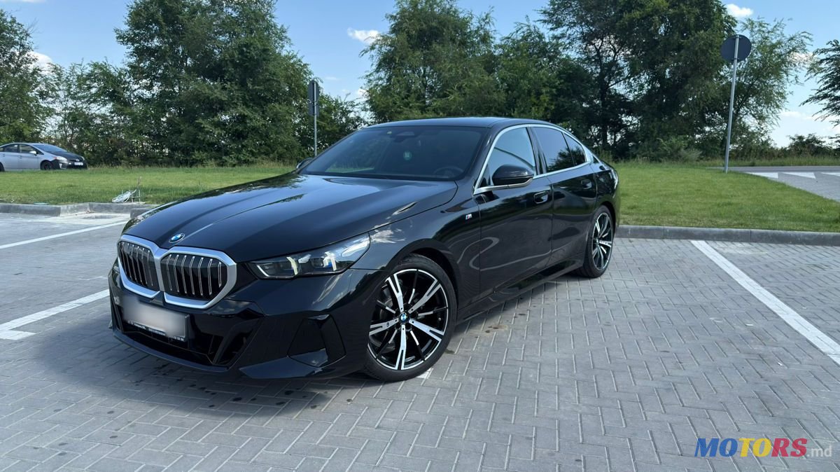 2023' BMW 5 Series photo #2