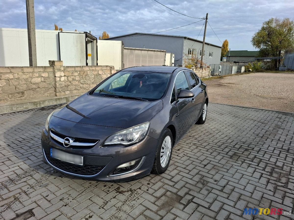 2012' Opel Insignia photo #2