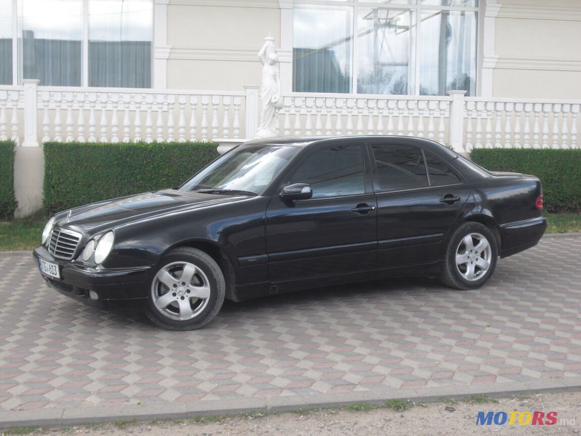 2001' Mercedes-Benz E Класс photo #3