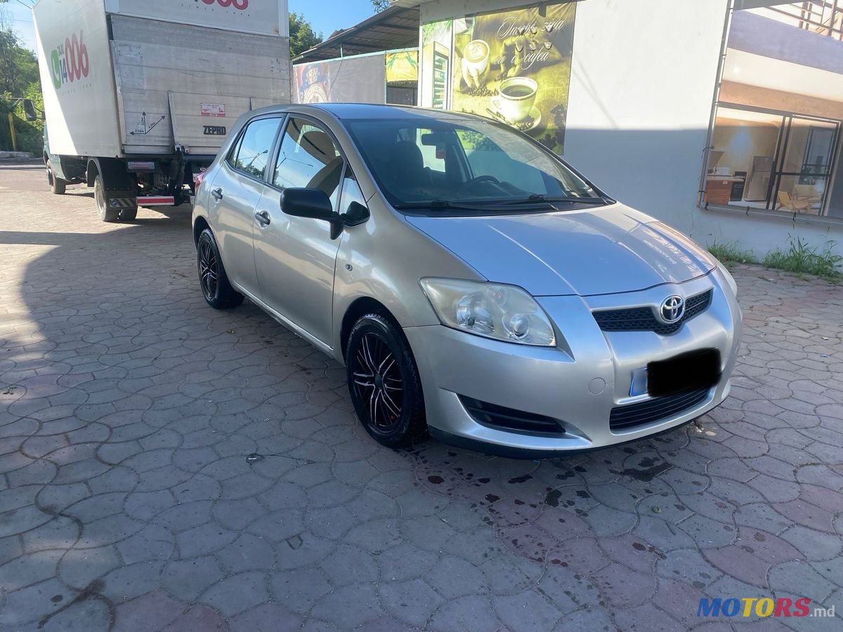 2008' Toyota Auris photo #3