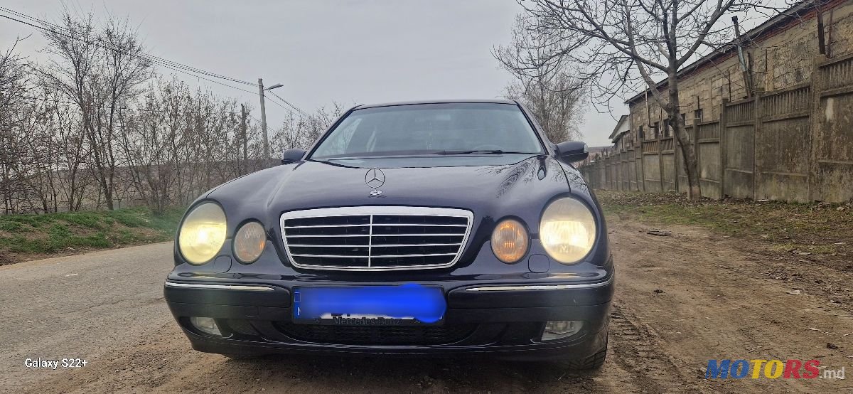 2001' Mercedes-Benz E-Class photo #3